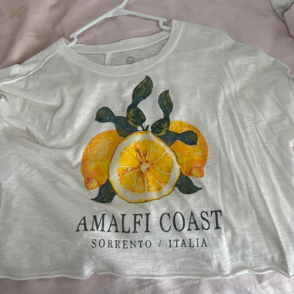 BOUTIQUE Amalfi Coast Medium Lemons Women's Crop-Top Sheer Lightweight T-Shirt